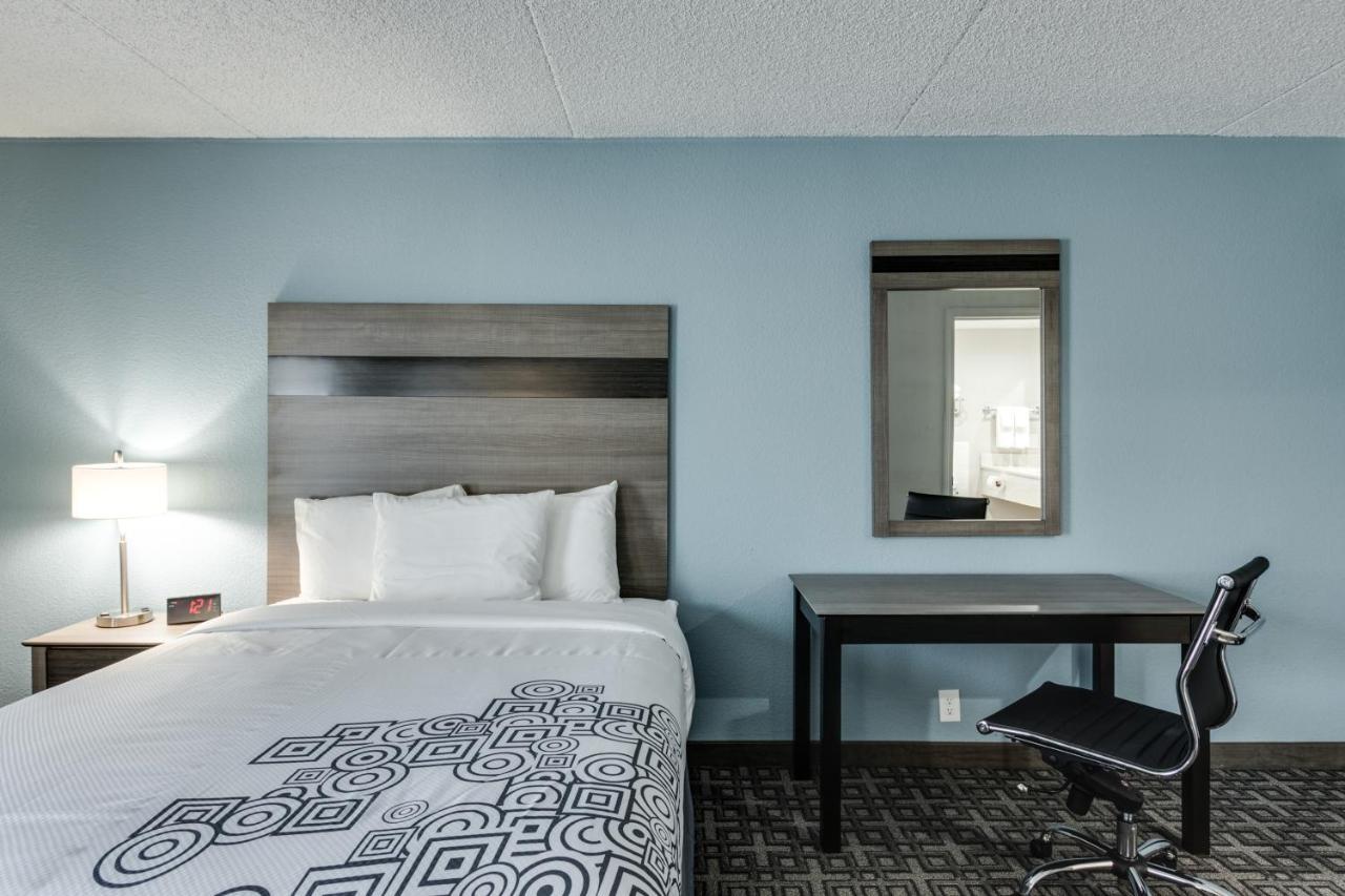 Days Inn & Suites By Wyndham Spokane Zewnętrze zdjęcie