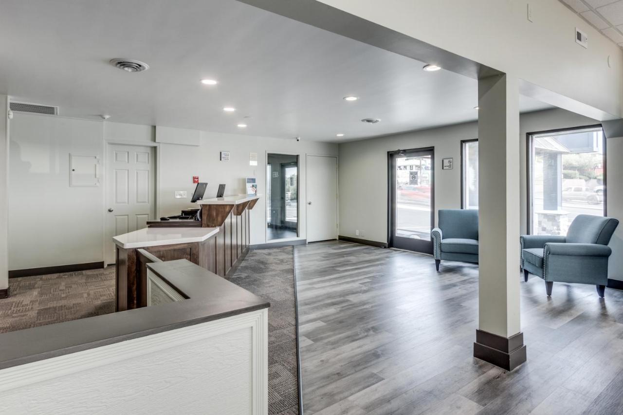 Days Inn & Suites By Wyndham Spokane Zewnętrze zdjęcie
